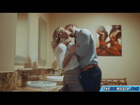 ❤️ ווען אַ באַסטי בלאָנדע סידוס איר אין אַ ציבור אָפּטריט ️ סעקס ווידעא ביי yi.tradewin.top ☑